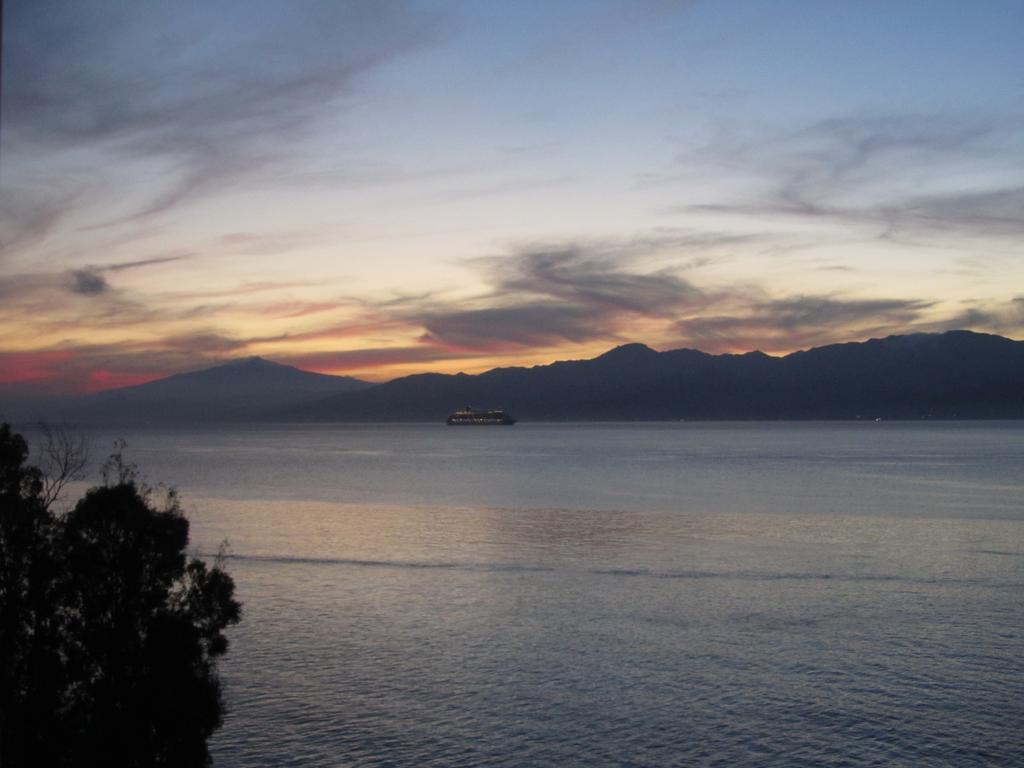 Hotel Residence Thalassa Reggio di Calabria Exteriör bild