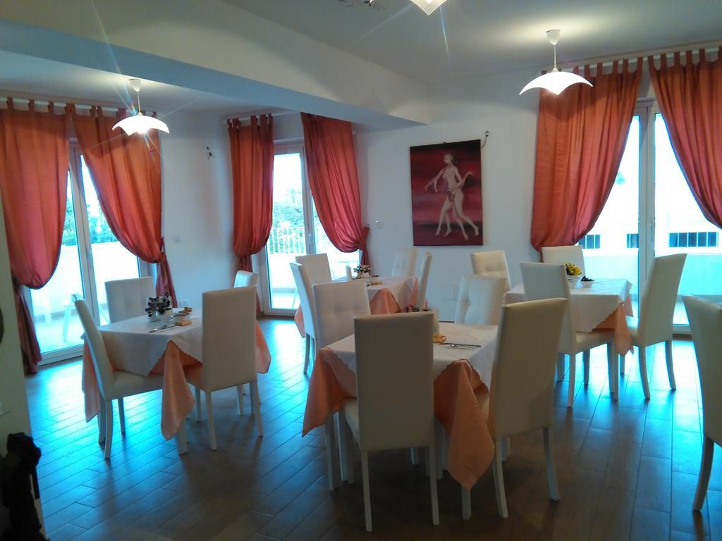 Hotel Residence Thalassa Reggio di Calabria Exteriör bild