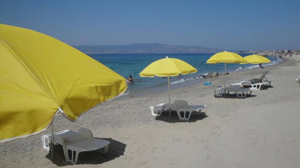 Hotel Residence Thalassa Reggio di Calabria Exteriör bild