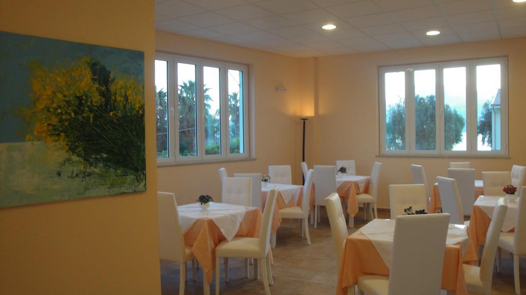 Hotel Residence Thalassa Reggio di Calabria Exteriör bild