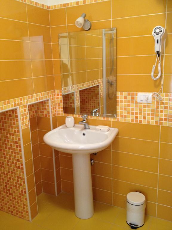 Hotel Residence Thalassa Reggio di Calabria Rum bild
