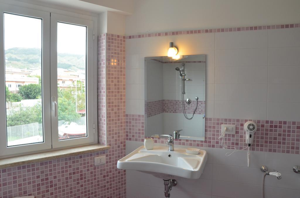 Hotel Residence Thalassa Reggio di Calabria Rum bild