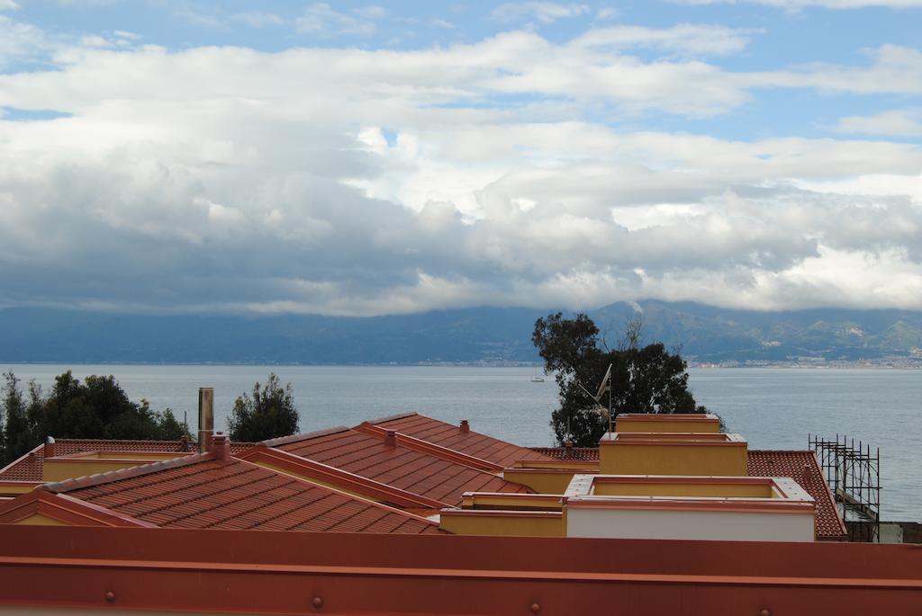 Hotel Residence Thalassa Reggio di Calabria Exteriör bild